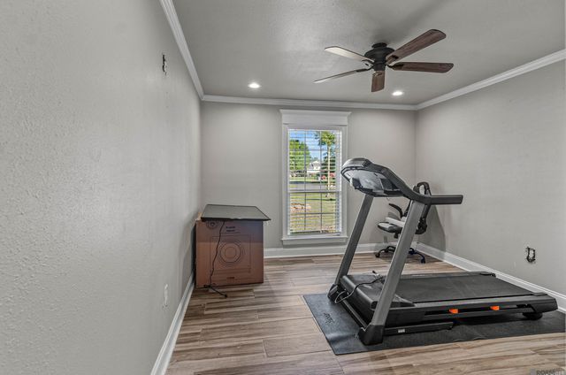 5707 Landmor Dr, Greenwell Springs, LA 70739