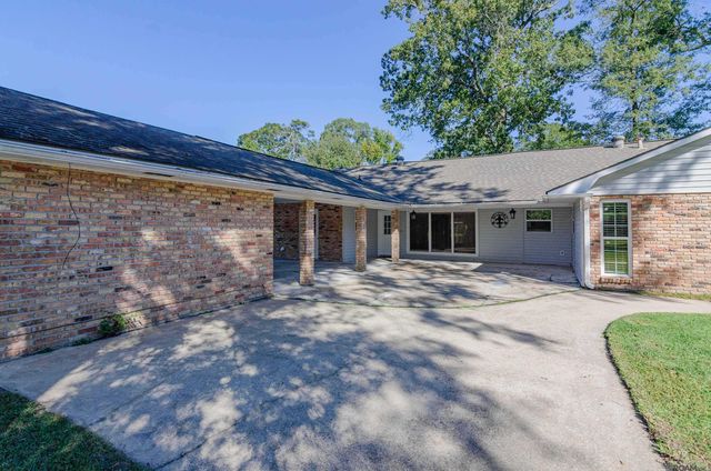 5707 Landmor Dr, Greenwell Springs, LA 70739