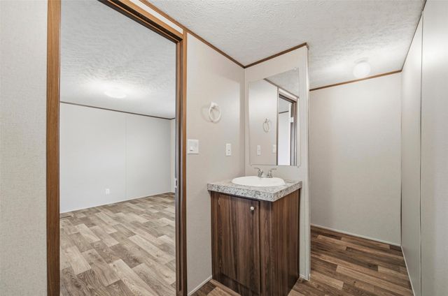 205 E Park Street, Frost, TX 76641