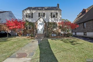 7 Oak Street, Teaneck, NJ 07666