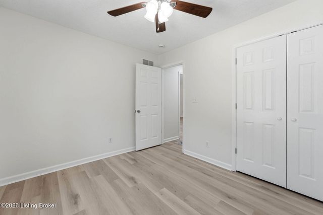 142 Meadow Lake Dr, Taylorsville, KY 40071
