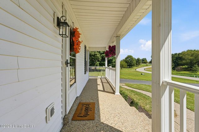 142 Meadow Lake Dr, Taylorsville, KY 40071