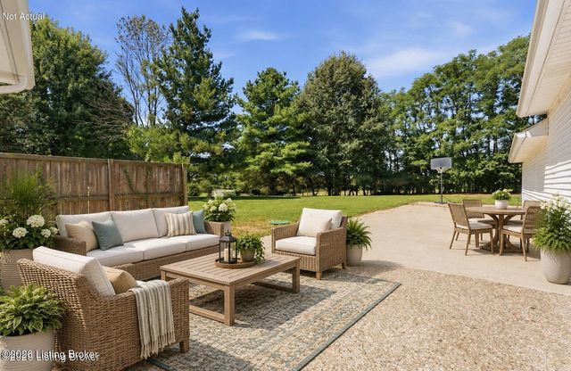 142 Meadow Lake Dr, Taylorsville, KY 40071