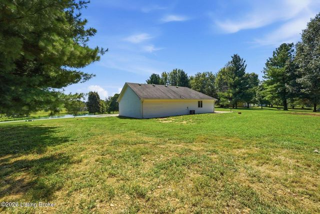 142 Meadow Lake Dr, Taylorsville, KY 40071