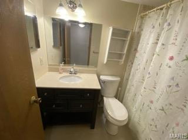 10500 Silkwood Court, St Ann, MO 63114