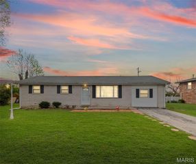 3817 John Glenn Drive, Granite City, IL 62040