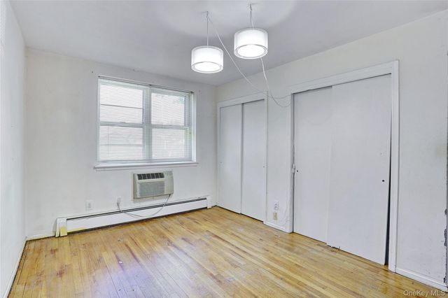 202 Kearsing Parkway, Monsey, NY 10952