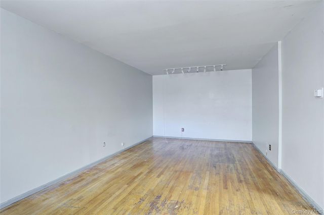 202 Kearsing Parkway, Monsey, NY 10952