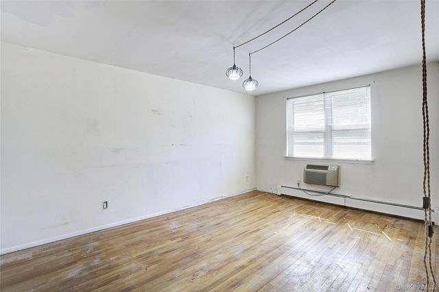 202 Kearsing Parkway, Monsey, NY 10952