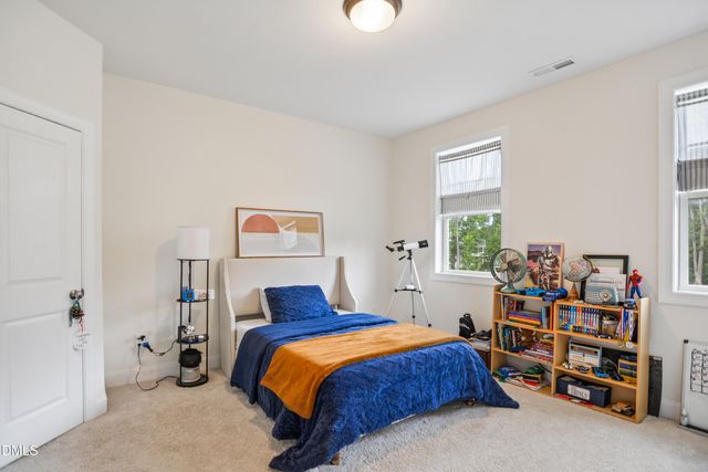 1529 Meadows Bank Way, Raleigh, NC 27603