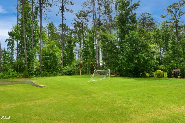 1529 Meadows Bank Way, Raleigh, NC 27603