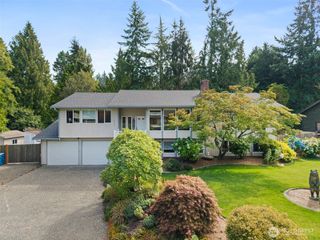 17215 77th Avenue W, Edmonds, WA 98026