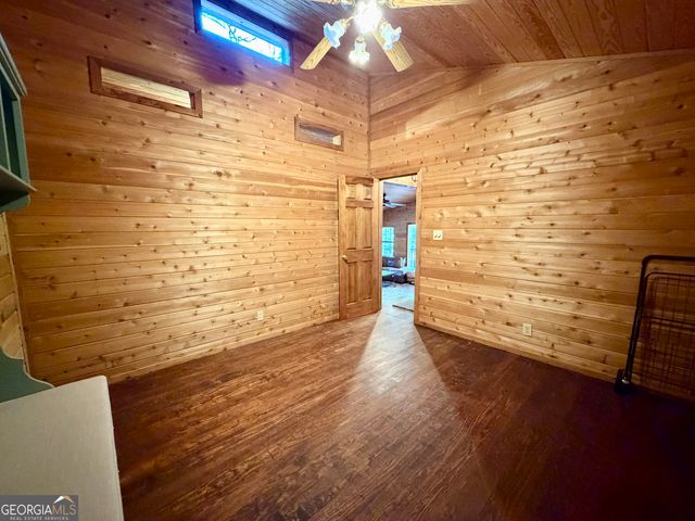 881 Mule Branch Road, Helen, GA 30545
