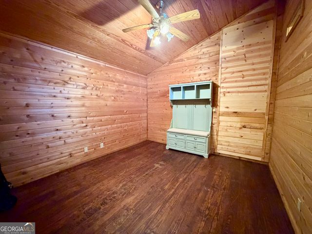 881 Mule Branch Road, Helen, GA 30545