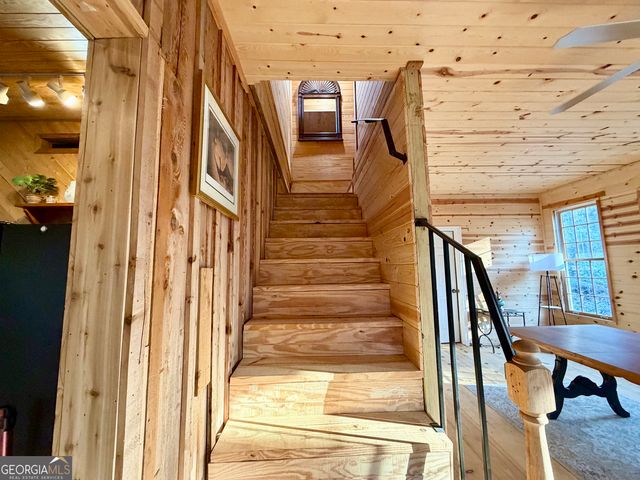 881 Mule Branch Road, Helen, GA 30545