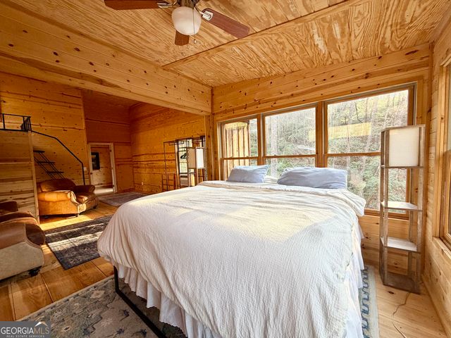 881 Mule Branch Road, Helen, GA 30545