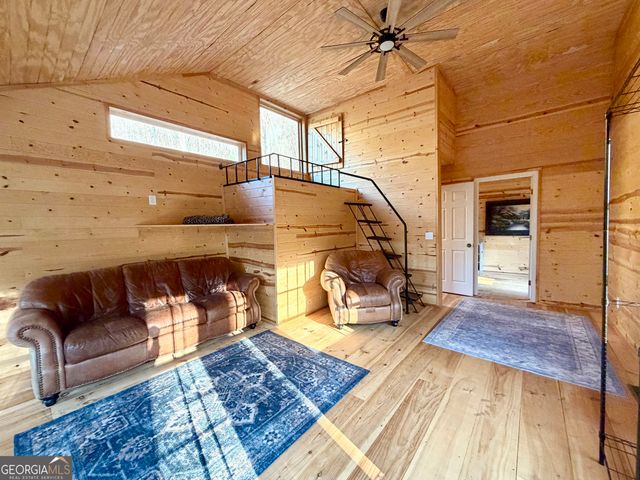 881 Mule Branch Road, Helen, GA 30545