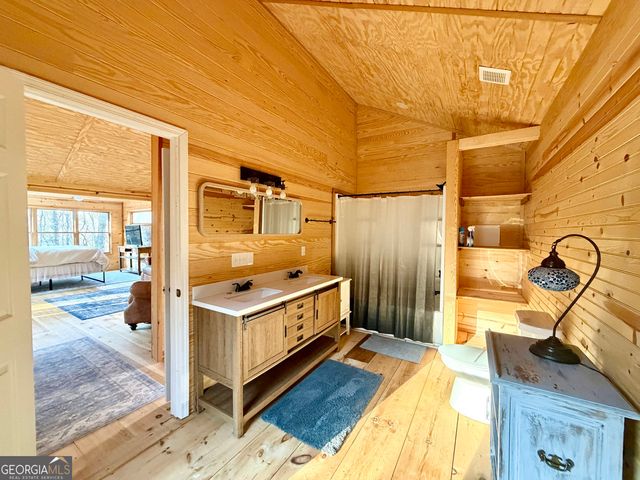 881 Mule Branch Road, Helen, GA 30545