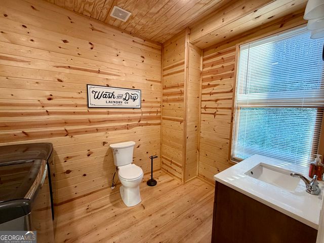 881 Mule Branch Road, Helen, GA 30545