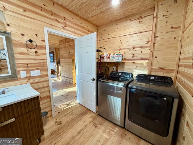 881 Mule Branch Road, Helen, GA 30545