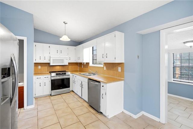 2404 Rhine Court, Lawrenceville, GA 30043