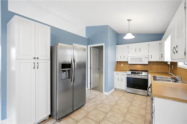 2404 Rhine Court, Lawrenceville, GA 30043