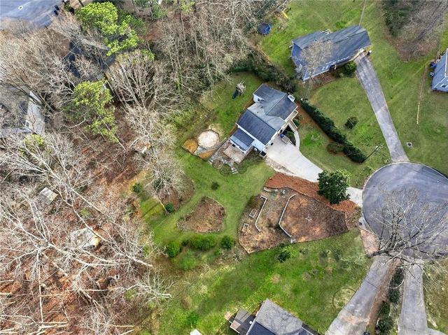 2404 Rhine Court, Lawrenceville, GA 30043