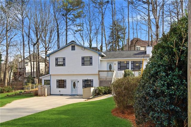 2404 Rhine Court, Lawrenceville, GA 30043