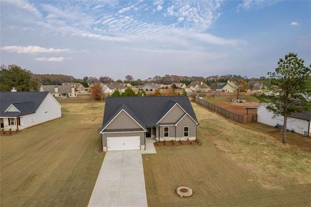 205 Squirrel Run, Good Hope, GA 30641