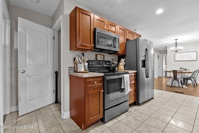 9901 Nanka Rd, Louisville, KY 40272