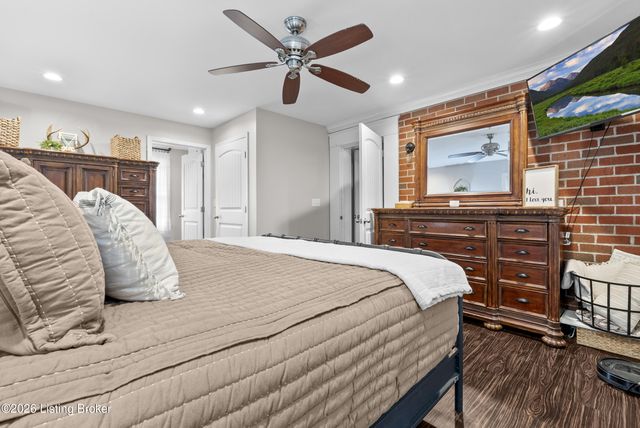 9901 Nanka Rd, Louisville, KY 40272