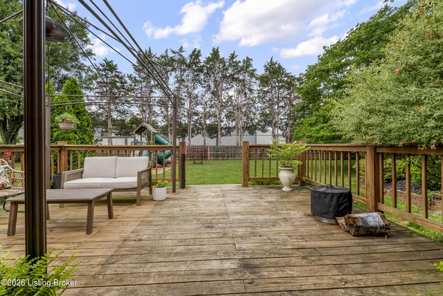 9901 Nanka Rd, Louisville, KY 40272
