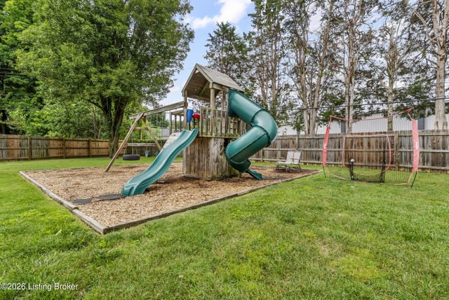 9901 Nanka Rd, Louisville, KY 40272