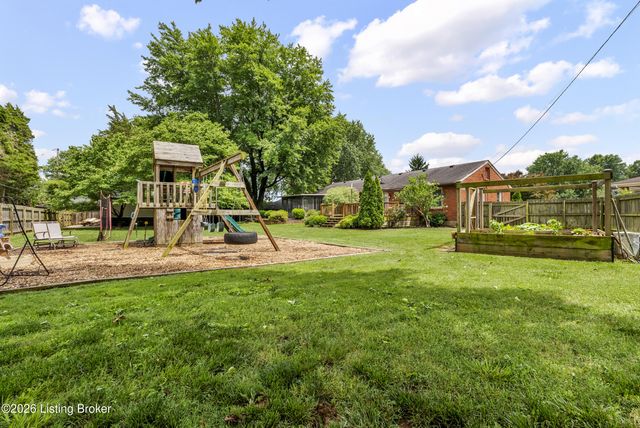 9901 Nanka Rd, Louisville, KY 40272