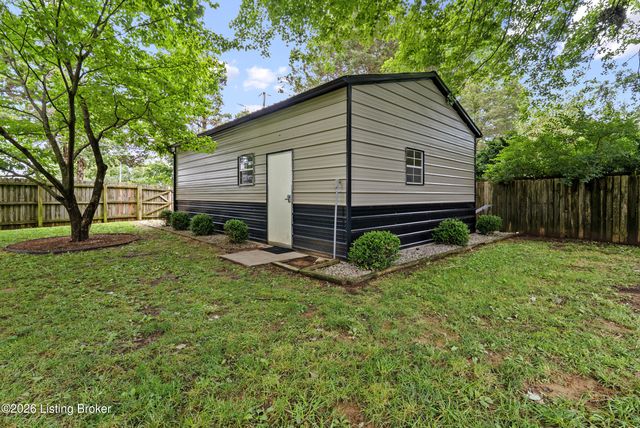 9901 Nanka Rd, Louisville, KY 40272