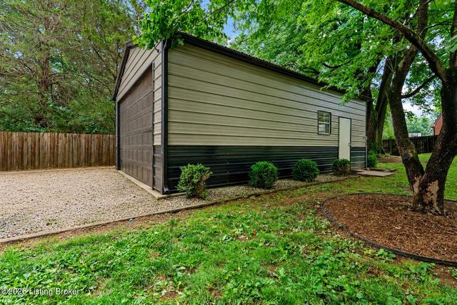 9901 Nanka Rd, Louisville, KY 40272