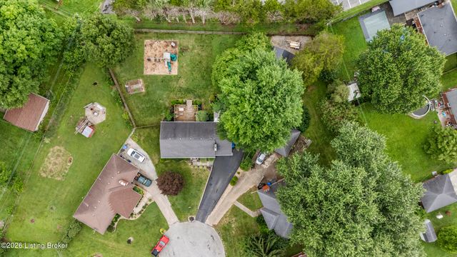 9901 Nanka Rd, Louisville, KY 40272