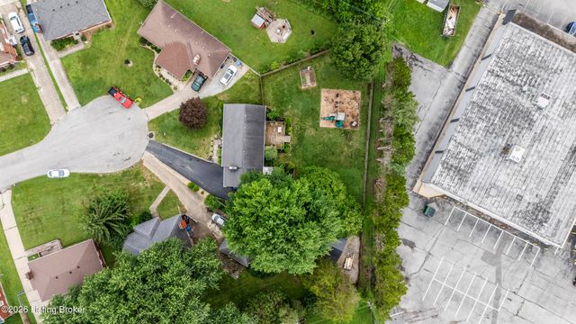 9901 Nanka Rd, Louisville, KY 40272