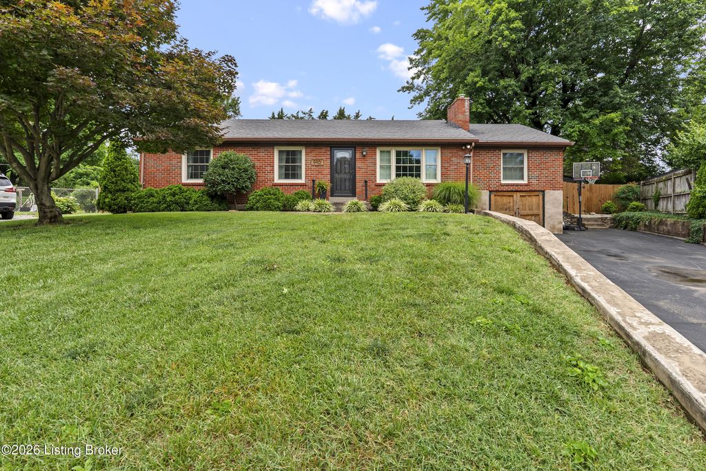 9901 Nanka Rd, Louisville, KY 40272