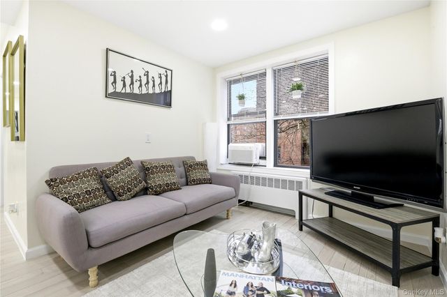 72-11 110th Street 1D, Forest Hills, NY 11375