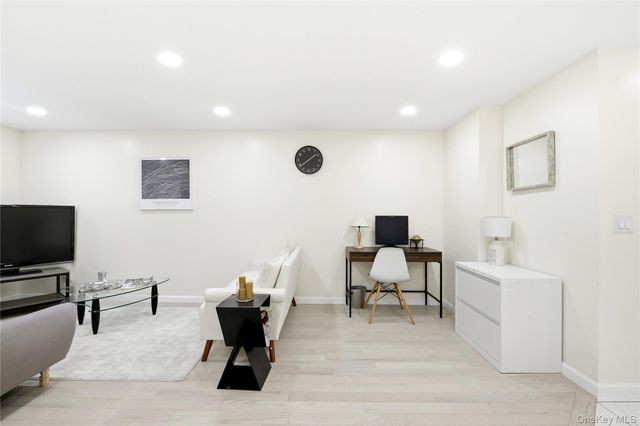 72-11 110th Street 1D, Forest Hills, NY 11375