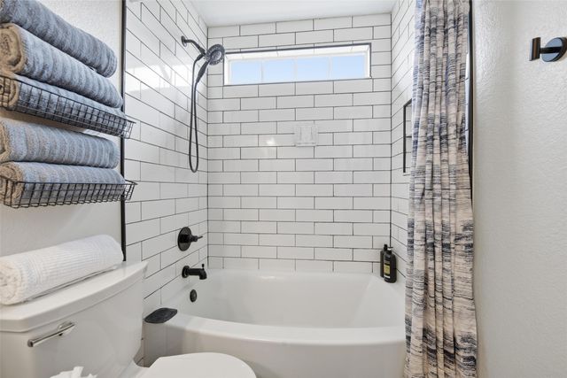 7232 Cross Keys Drive, North Richland Hills, TX 76182