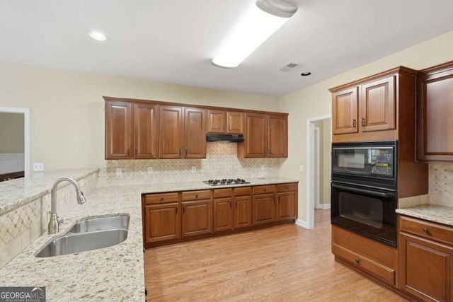 4755 Bramble Rose Lane, Suwanee, GA 30024