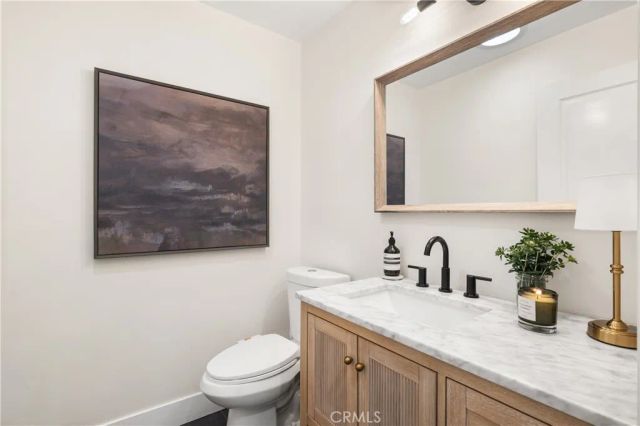 7247 Genesta, Lake Balboa, CA 91406