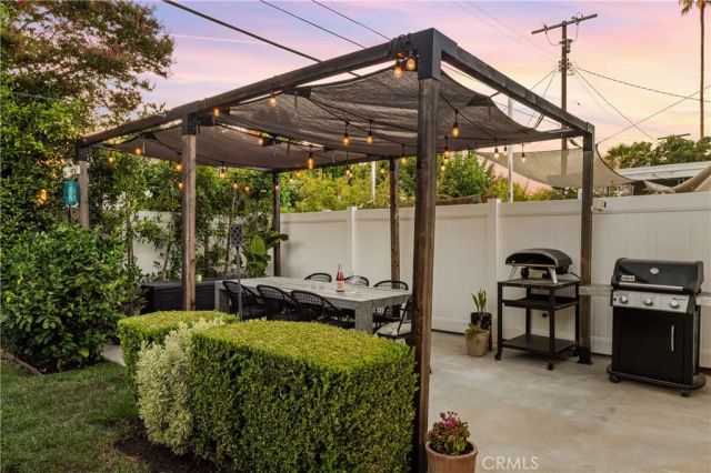 7247 Genesta, Lake Balboa, CA 91406