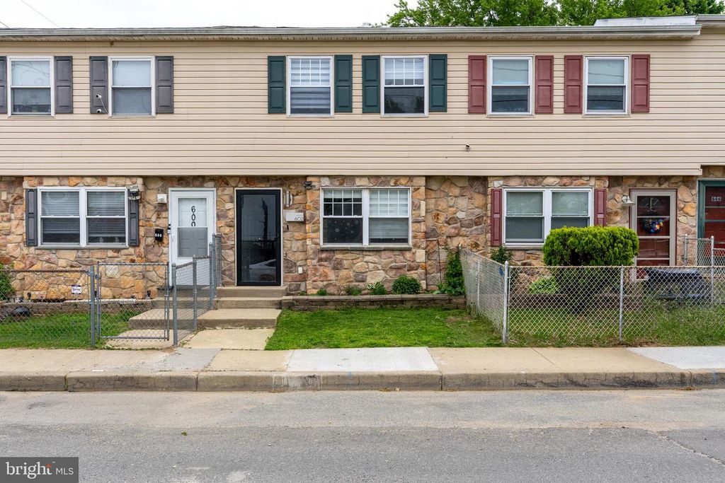 602 TOWNSEND ST, Wilmington, DE 19801