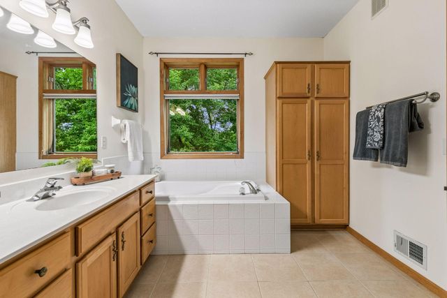 14314 Robin Road NE, Prior Lake, MN 55372