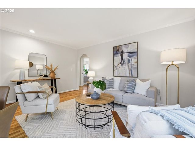 3040 N HUNT St, Portland, OR 97217