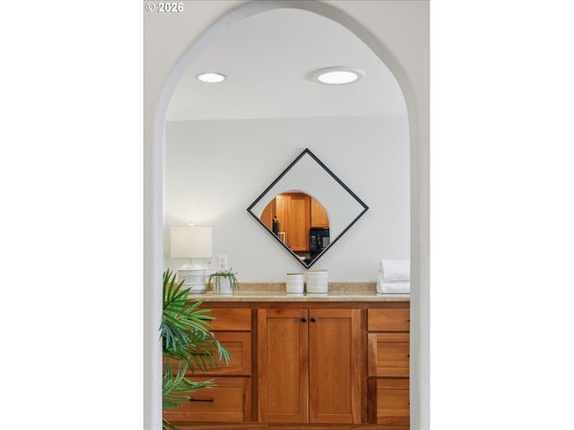 3040 N HUNT St, Portland, OR 97217