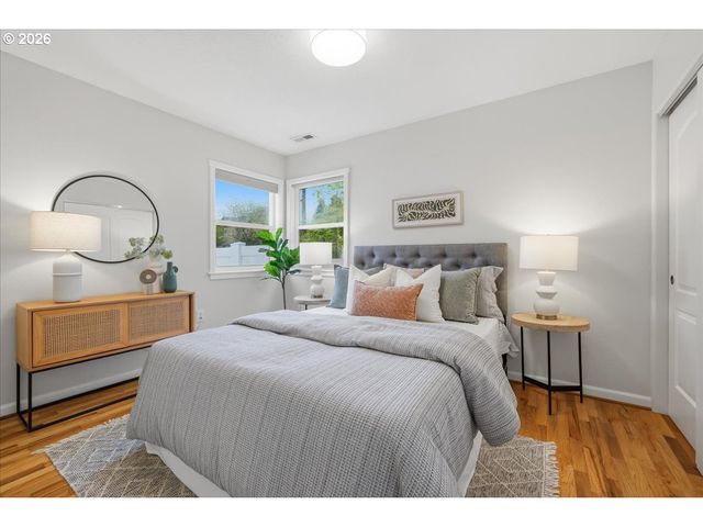 3040 N HUNT St, Portland, OR 97217